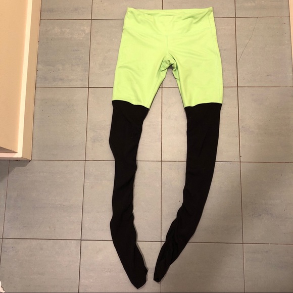ALO Yoga Pants - Alo Yoga Goddess Leggings medium rise